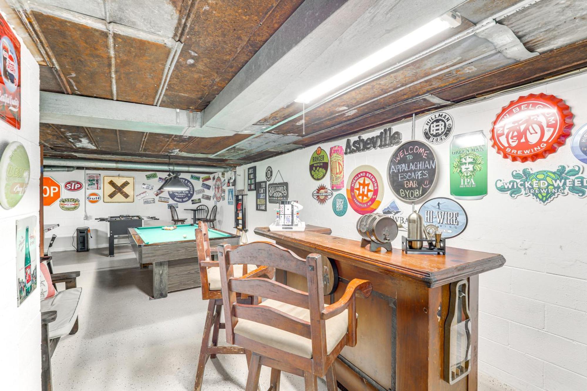 Updated Marshall Home With Fire Pit And Game Room! Eksteriør billede