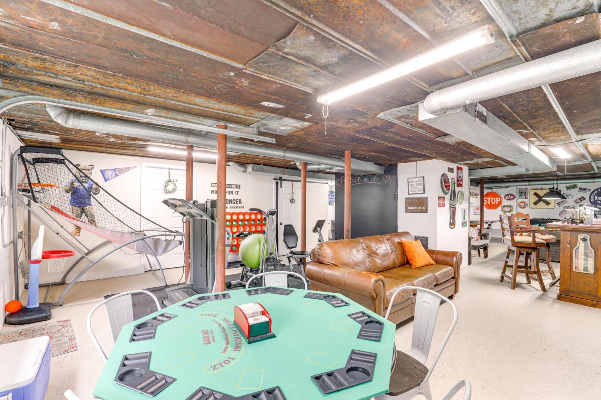Updated Marshall Home With Fire Pit And Game Room! Eksteriør billede